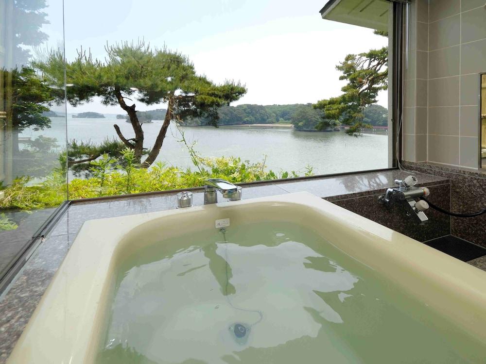 Komatsu-kan Kofu-tei 4*